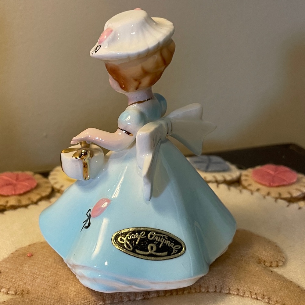 Vintage Josef Originals APRIL Doll of the Month Figurine - Picture 6 of 11